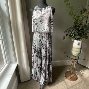 Antonio Melanie Sz 4 Sleveless maxi dress